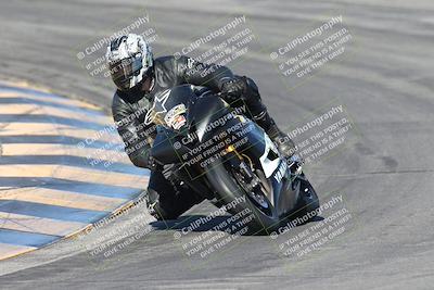 media/Nov-16-2025-Race Pace (Sun) [[8c5fa54630]]/Verified Riders/1-Turns 9 and 10 (925am)/